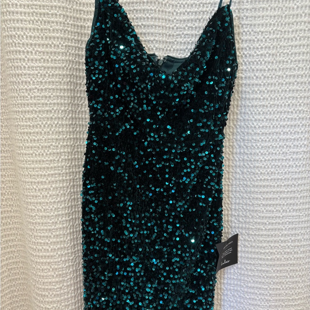 💚BRAND NEW💚Lulu's Greeb Sequin Embellished Bodycon Mini Dress